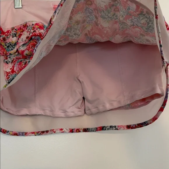 Lululemon Athletica Pink and Red Floral Skort - Picture 2 of 5